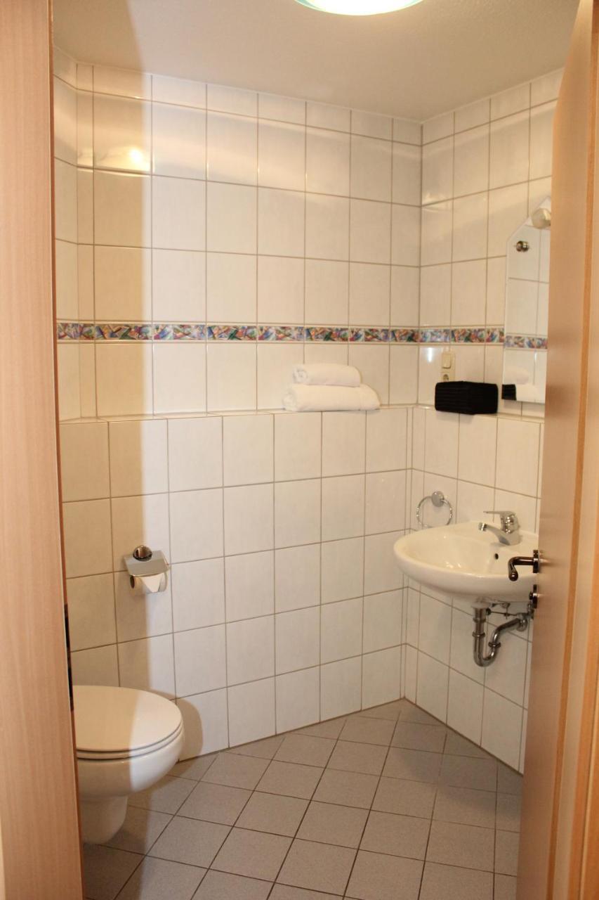 Hotel Ebert Neuhof  Bagian luar foto